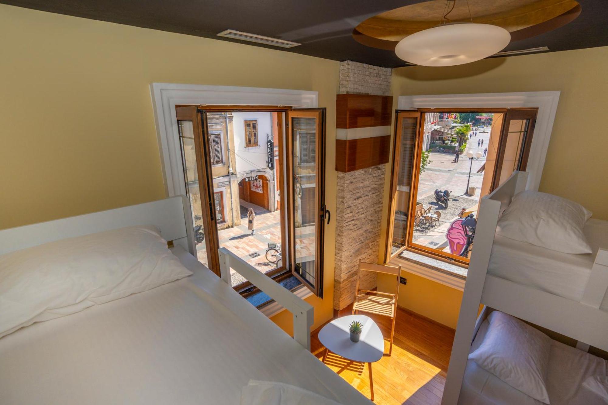 Terrace Hostel & Lounge Bar Shkoder Exterior photo