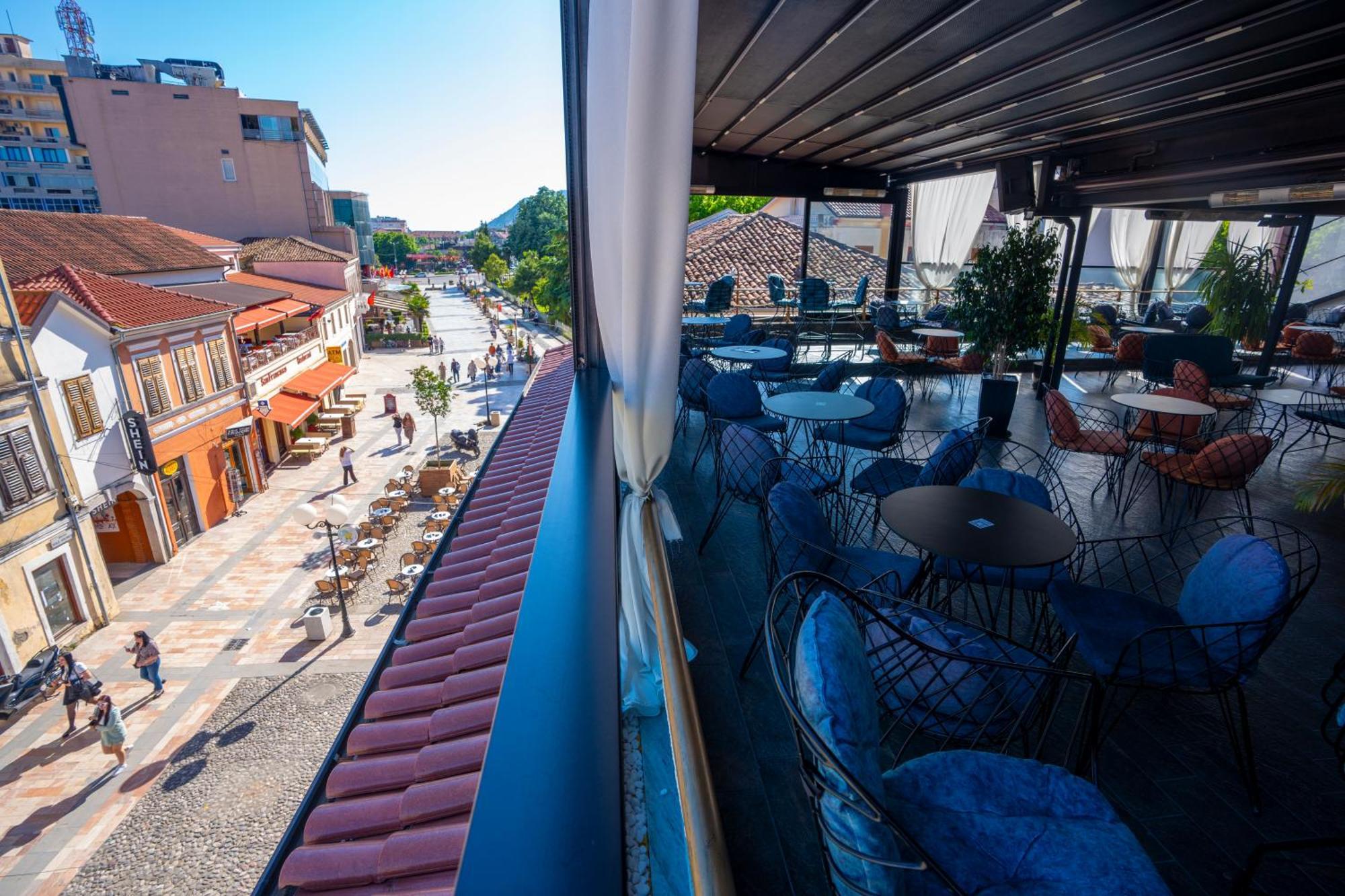 Terrace Hostel & Lounge Bar Shkoder Exterior photo